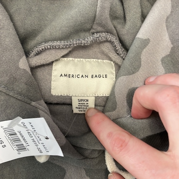 NWT American Eagle Oversized Camouflage Sweatshirt - Picture 6 of 7